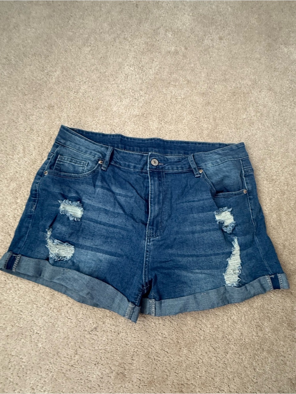 Shorts Women’s Jean shorts size xl 16/18 pockets comfy
